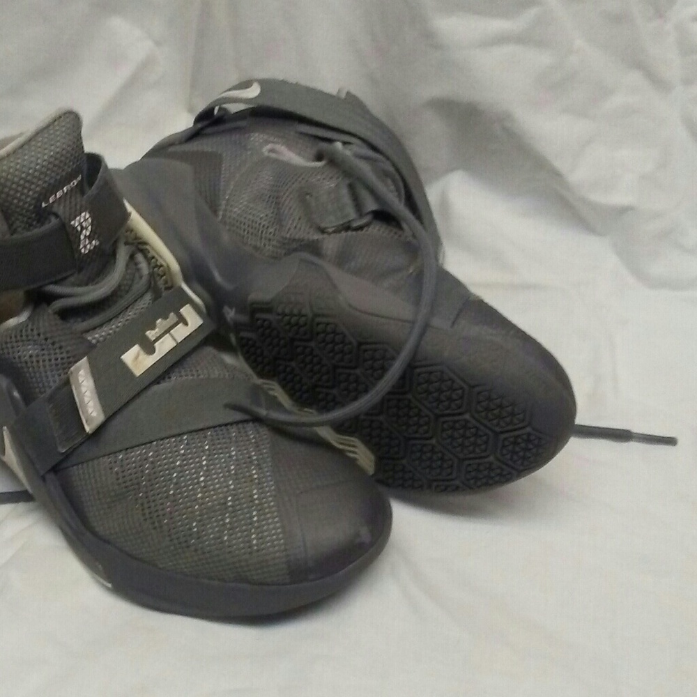 Gray Lebron James nike shoes